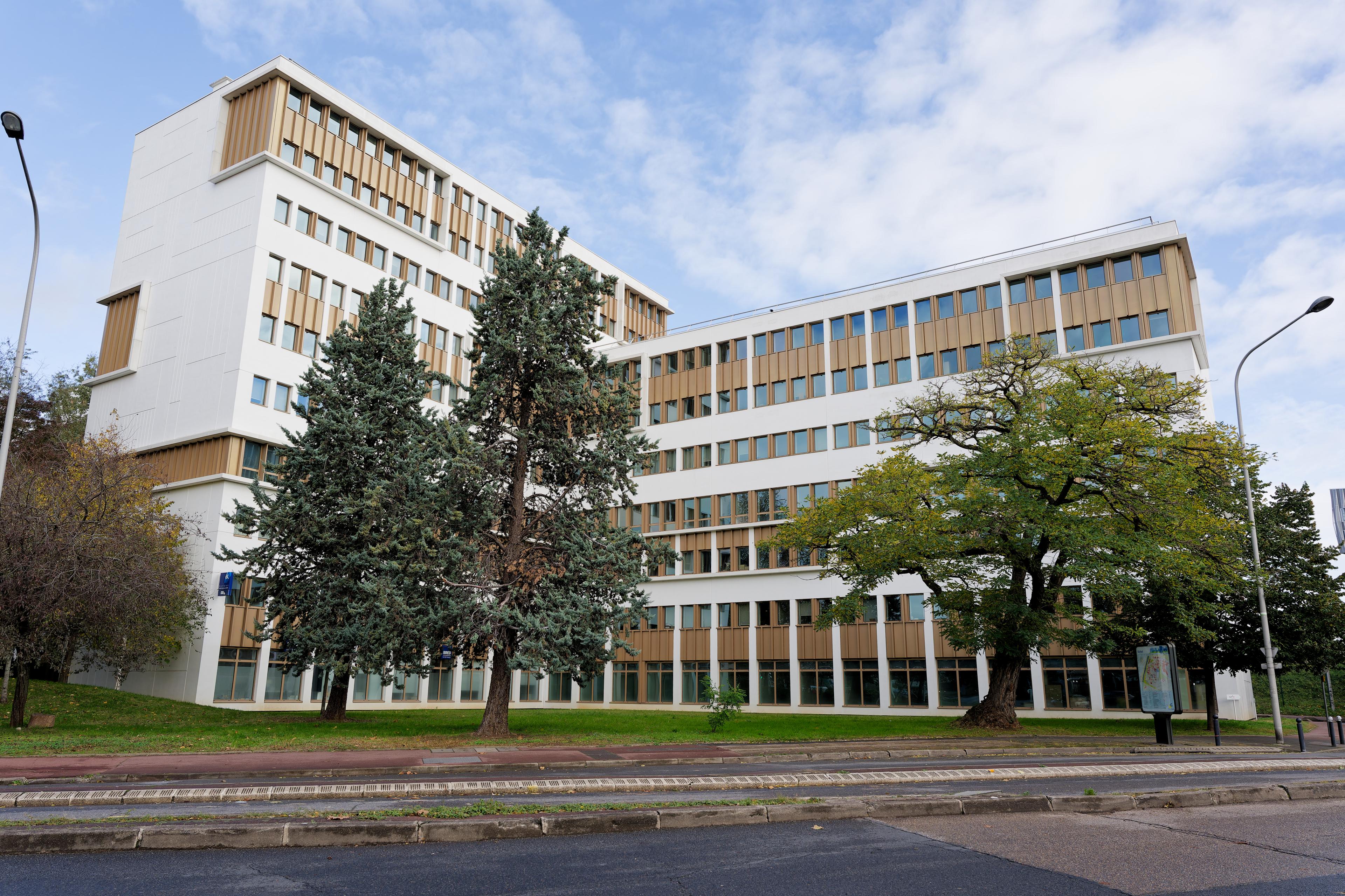 Façade de l’immeuble sur l’avenue du Général-de-Gaulle